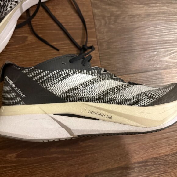 Adidas Adizero Boston 12 | Size 8 - Picture 4 of 5